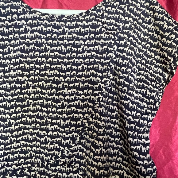 forest animals crop top with tulip back - Picture 4 of 9